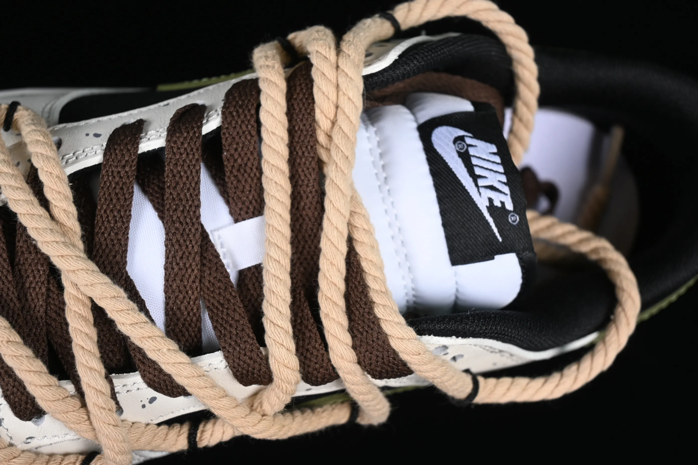 All categories Nk SB Dunk series Nk SB Dunk Low low-top sneakers Nk Dunk Low Little Red Panda Chinese style deconstructed hemp rope SB retro old low-top casual sneakers DD1391-100